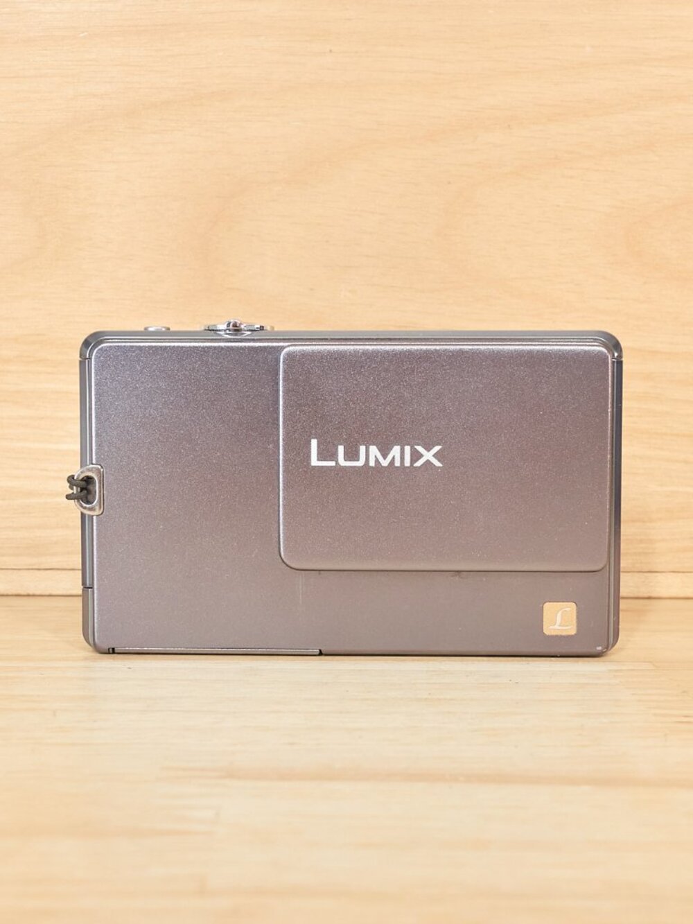 Panasonic LUMIX DMC-FP2 14.1MP CCD Digital Camera 4x Optical Zoom